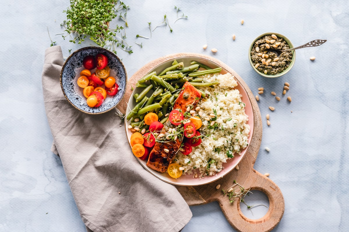 Especialista en nutrición consulta con cliente